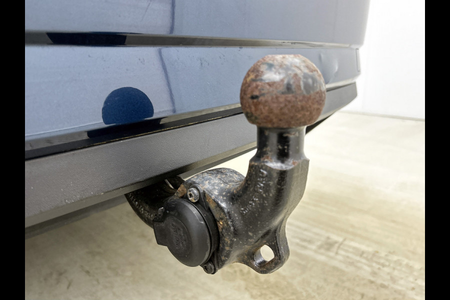 Škoda Superb Combi 1.5 TSI 6 Versn. ACT / Business Edition / Trekhaak / Pdc./ Airco-ecc./ Xenon / Navigatie / Radio multimedia / Apk 05-2026