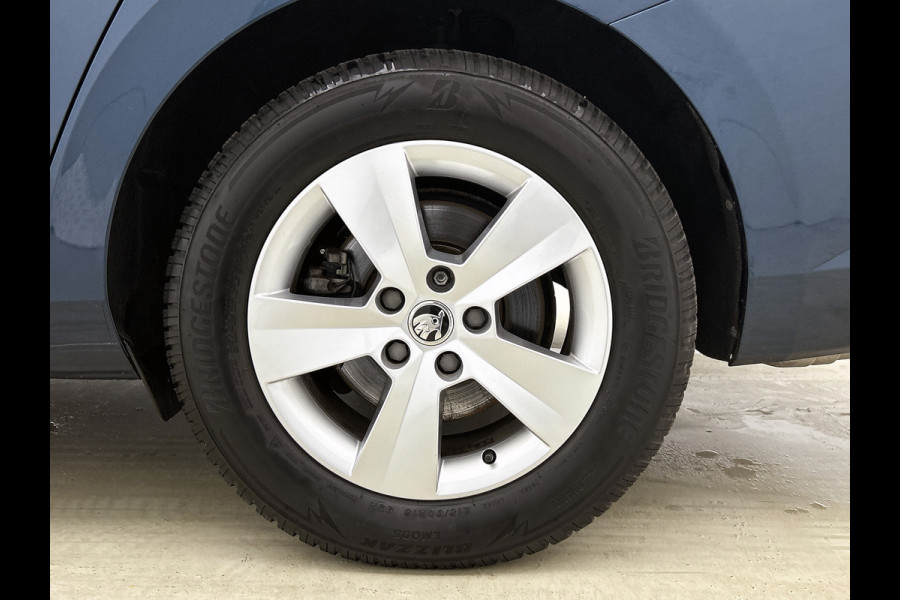 Škoda Superb Combi 1.5 TSI 6 Versn. ACT / Business Edition / Trekhaak / Pdc./ Airco-ecc./ Xenon / Navigatie / Radio multimedia / Apk 05-2026