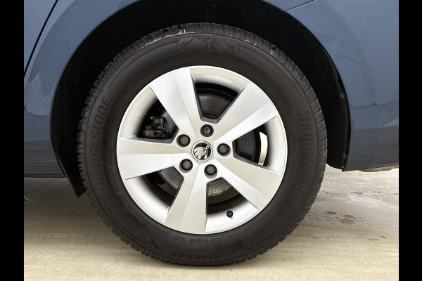 Škoda Superb Combi 1.5 TSI 6 Versn. ACT / Business Edition / Trekhaak / Pdc./ Airco-ecc./ Xenon / Navigatie / Radio multimedia / Apk 05-2026