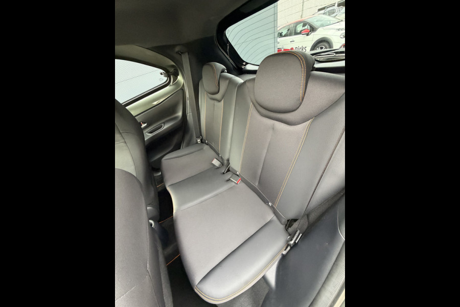 Toyota Aygo X 1.0 VVT-i MT Limited (Camera - Automatische Airco - Stoelverwarming - Keyless Entry - LED - Parkeersensoren V+A - Navigatie - Ad