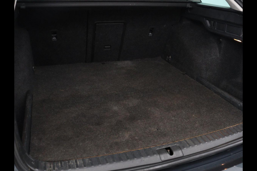 Škoda Octavia 1.4 TSI iV PHEV Business Edition | SOH 92% | Stoelverwarming | Carplay | Navigatie | Parkeerhulp | Digital Cockpit | Chrome pakket | Full LED | Climate control | Bluetooth | Cruise control | Plug In