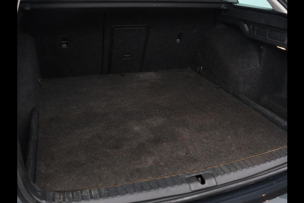 Škoda Octavia 1.4 TSI iV PHEV Business Edition | SOH 92% | Stoelverwarming | Carplay | Navigatie | Parkeerhulp | Digital Cockpit | Chrome pakket | Full LED | Climate control | Bluetooth | Cruise control | Plug In