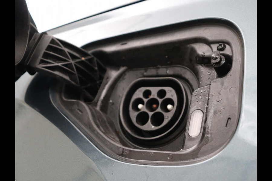 Škoda Octavia 1.4 TSI iV PHEV Business Edition | SOH 92% | Stoelverwarming | Carplay | Navigatie | Parkeerhulp | Digital Cockpit | Chrome pakket | Full LED | Climate control | Bluetooth | Cruise control | Plug In