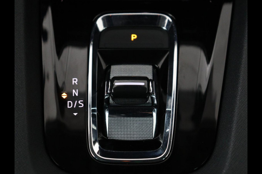 Škoda Octavia 1.4 TSI iV PHEV Business Edition | SOH 92% | Stoelverwarming | Carplay | Navigatie | Parkeerhulp | Digital Cockpit | Chrome pakket | Full LED | Climate control | Bluetooth | Cruise control | Plug In