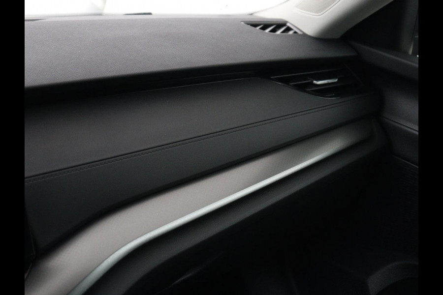 Škoda Octavia 1.4 TSI iV PHEV Business Edition | SOH 92% | Stoelverwarming | Carplay | Navigatie | Parkeerhulp | Digital Cockpit | Chrome pakket | Full LED | Climate control | Bluetooth | Cruise control | Plug In