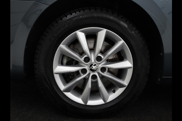 Škoda Octavia 1.4 TSI iV PHEV Business Edition | SOH 92% | Stoelverwarming | Carplay | Navigatie | Parkeerhulp | Digital Cockpit | Chrome pakket | Full LED | Climate control | Bluetooth | Cruise control | Plug In
