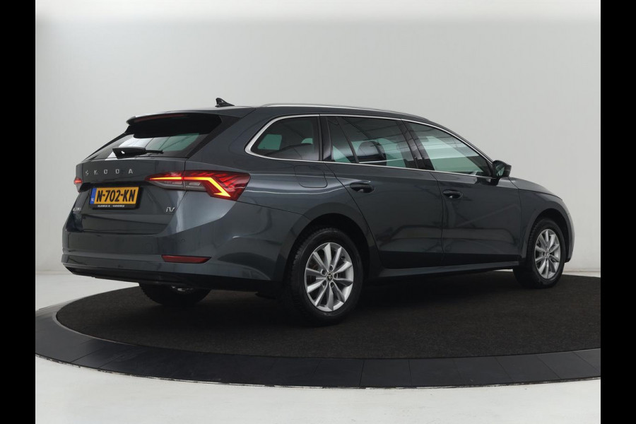 Škoda Octavia 1.4 TSI iV PHEV Business Edition | SOH 92% | Stoelverwarming | Carplay | Navigatie | Parkeerhulp | Digital Cockpit | Chrome pakket | Full LED | Climate control | Bluetooth | Cruise control | Plug In