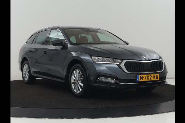 Škoda Octavia 1.4 TSI iV PHEV Business Edition | SOH 92% | Stoelverwarming | Carplay | Navigatie | Parkeerhulp | Digital Cockpit | Chrome pakket | Full LED | Climate control | Bluetooth | Cruise control | Plug In
