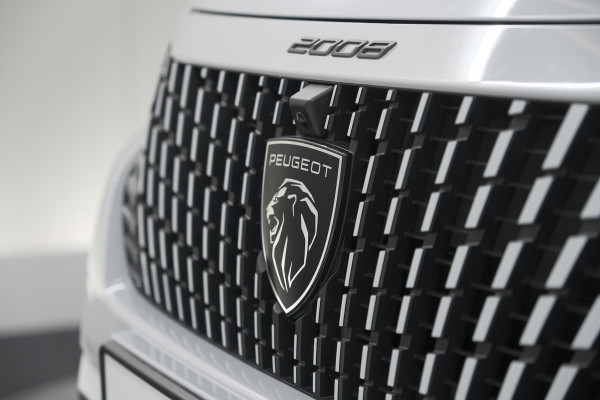 Peugeot 2008 1.2 Hybrid 145 Allure | 360 Camera | Adaptieve Cruise Control | Dodehoekdetectie | Apple Carplay