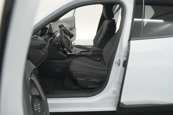 Peugeot 2008 1.2 Hybrid 145 Allure | 360 Camera | Adaptieve Cruise Control | Dodehoekdetectie | Apple Carplay