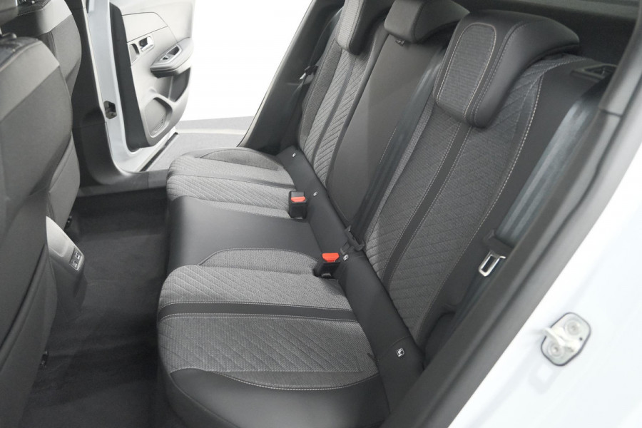 Peugeot 2008 1.2 Hybrid 145 Allure | 360 Camera | Adaptieve Cruise Control | Dodehoekdetectie | Apple Carplay