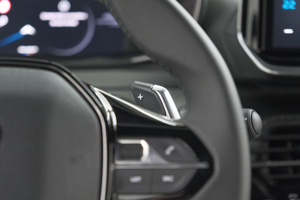Peugeot 2008 1.2 Hybrid 145 Allure | 360 Camera | Adaptieve Cruise Control | Dodehoekdetectie | Apple Carplay