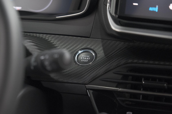 Peugeot 2008 1.2 Hybrid 145 Allure | 360 Camera | Adaptieve Cruise Control | Dodehoekdetectie | Apple Carplay