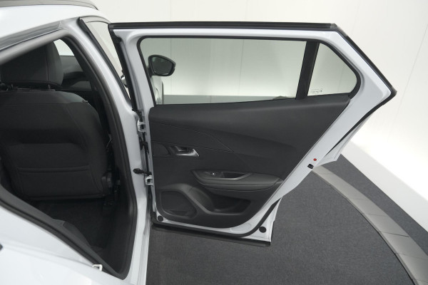 Peugeot 2008 1.2 Hybrid 145 Allure | 360 Camera | Adaptieve Cruise Control | Dodehoekdetectie | Apple Carplay