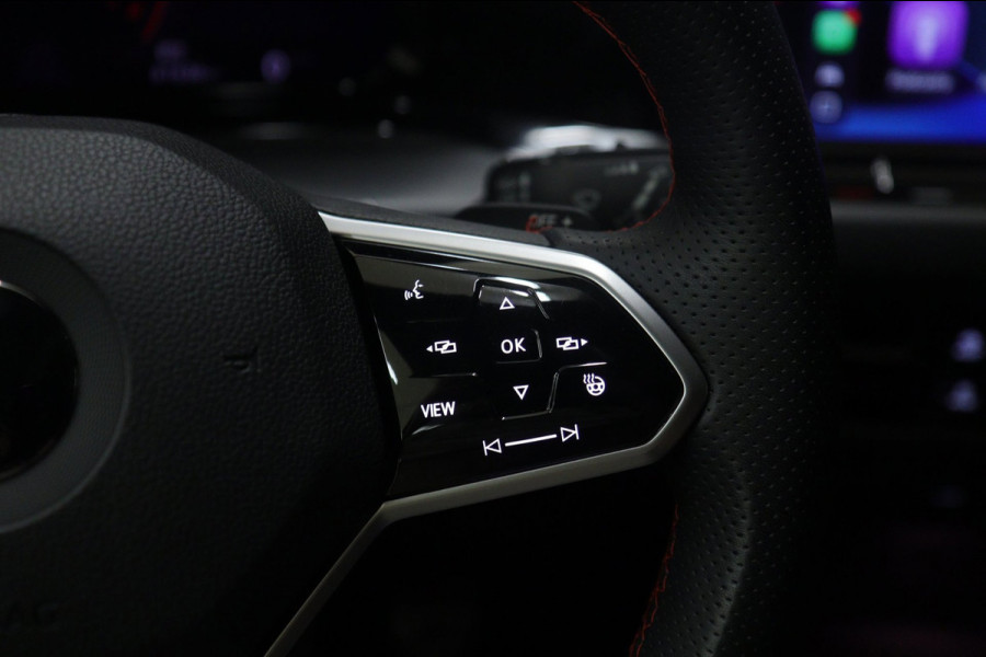 Volkswagen Golf 2.0 TSI GTI CLUBSPORT BLACKSTYLE /PANO/HK/HUD/CARPLAY/IQ/VOLL