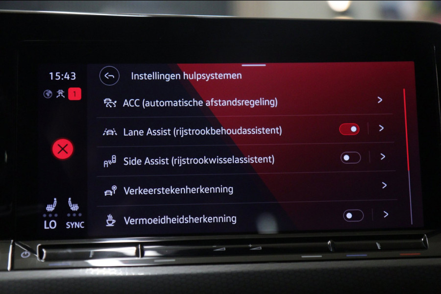 Volkswagen Golf 2.0 TSI GTI CLUBSPORT BLACKSTYLE /PANO/HK/HUD/CARPLAY/IQ/VOLL