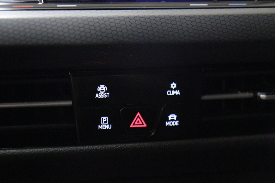 Volkswagen Golf 2.0 TSI GTI CLUBSPORT BLACKSTYLE /PANO/HK/HUD/CARPLAY/IQ/VOLL