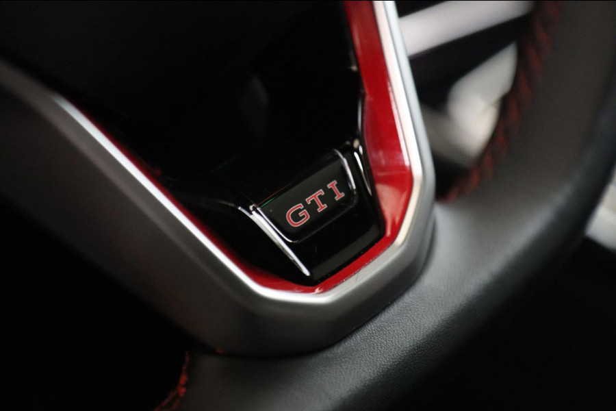 Volkswagen Golf 2.0 TSI GTI CLUBSPORT BLACKSTYLE /PANO/HK/HUD/CARPLAY/IQ/VOLL