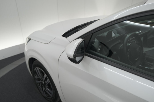 Peugeot 208 PureTech 100 Allure | Parkeersensoren | Apple Carplay | Stoelverwarming