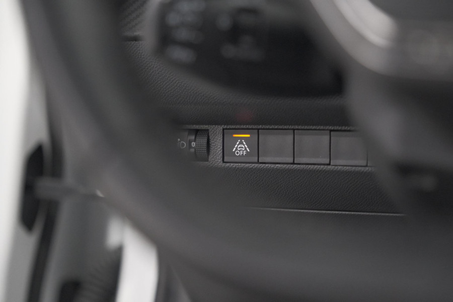 Peugeot 208 PureTech 100 Allure | Parkeersensoren | Apple Carplay | Stoelverwarming