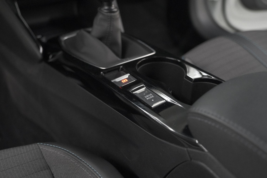 Peugeot 208 PureTech 100 Allure | Parkeersensoren | Apple Carplay | Stoelverwarming