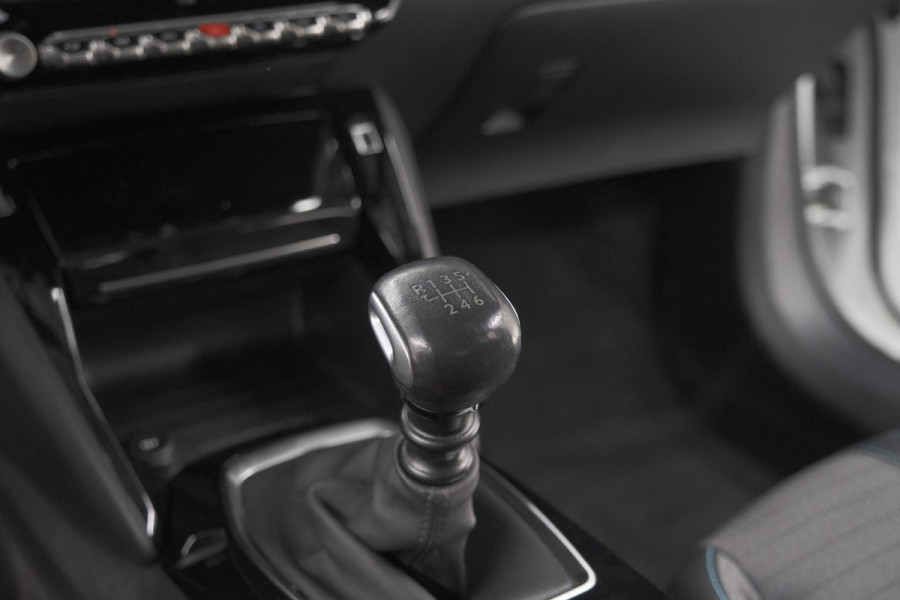 Peugeot 208 PureTech 100 Allure | Parkeersensoren | Apple Carplay | Stoelverwarming