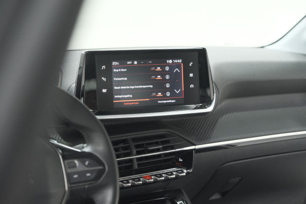 Peugeot 208 PureTech 100 Allure | Parkeersensoren | Apple Carplay | Stoelverwarming