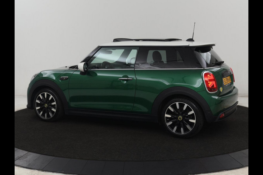 MINI Mini Electric Yours 33kWh | SOH 100% | Panoramadak | Leder | Stoelverwarming | Camera | Warmtepomp | Keyless | Head-Up | Carplay | Navigatie | Full LED | Park Assist