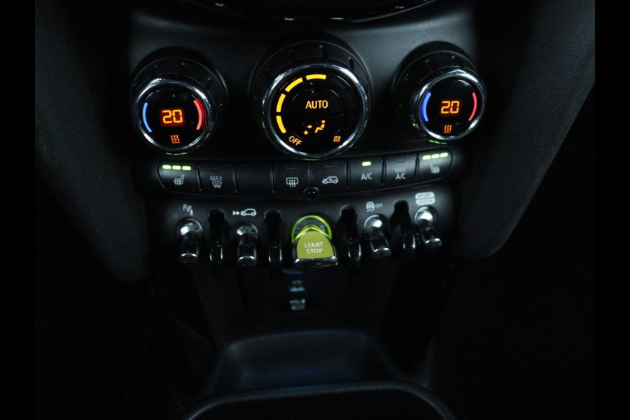 MINI Mini Electric Yours 33kWh | SOH 100% | Panoramadak | Leder | Stoelverwarming | Camera | Warmtepomp | Keyless | Head-Up | Carplay | Navigatie | Full LED | Park Assist