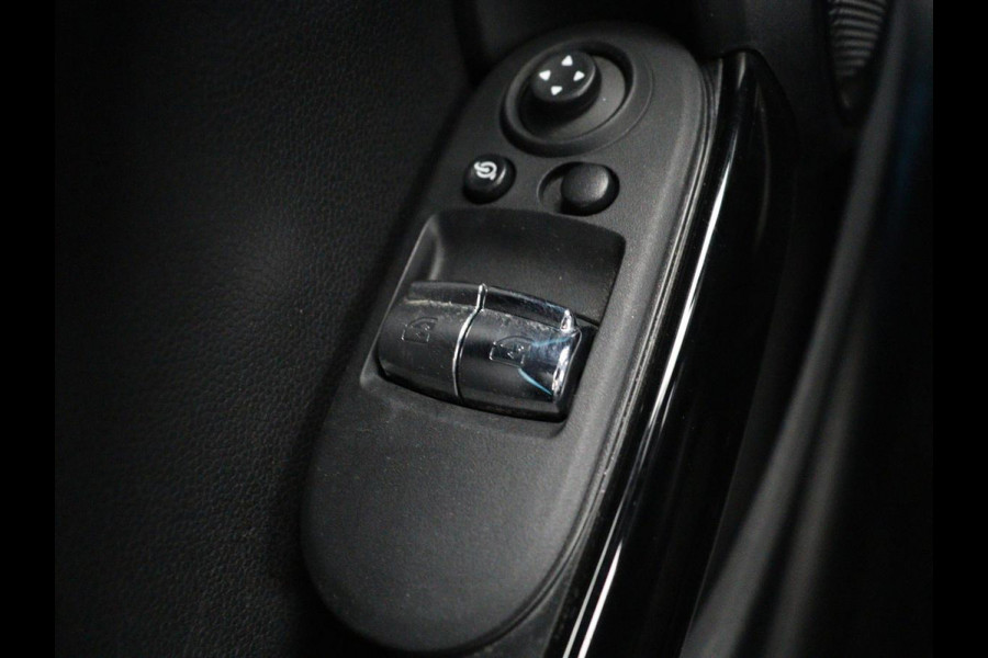 MINI Mini Electric Yours 33kWh | SOH 100% | Panoramadak | Leder | Stoelverwarming | Camera | Warmtepomp | Keyless | Head-Up | Carplay | Navigatie | Full LED | Park Assist