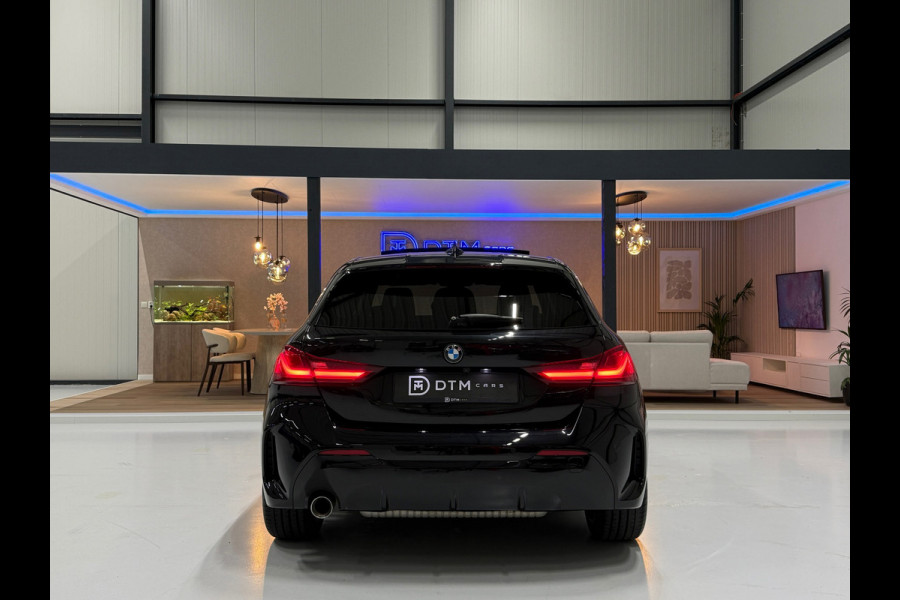 BMW 1-serie M Sport | Pano | 19" | Elek. Klep | ACC | Leder | Stoelverw.