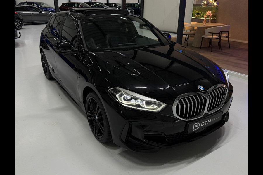 BMW 1-serie M Sport | Pano | 19" | Elek. Klep | ACC | Leder | Stoelverw.