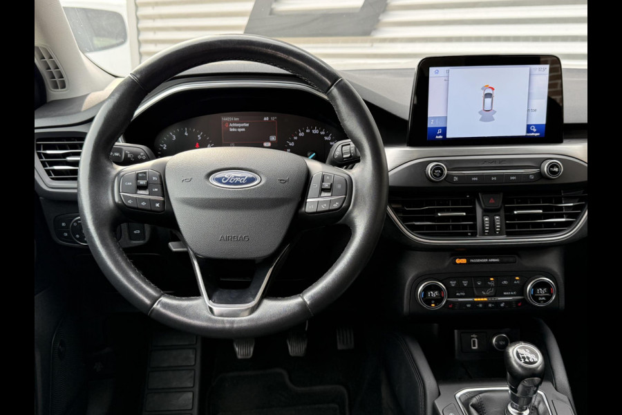 Ford FOCUS Wagon 1.0 EcoBoost Titanium Business Navi|Cruise|Trekhaak|Stoel+Stuur verw|Carplay|B&O|PDC V+A|N.A.P|Apk tot 11-2026