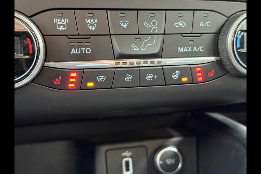 Ford FOCUS Wagon 1.0 EcoBoost Titanium Business Navi|Cruise|Trekhaak|Stoel+Stuur verw|Carplay|B&O|PDC V+A|N.A.P|Apk tot 11-2026