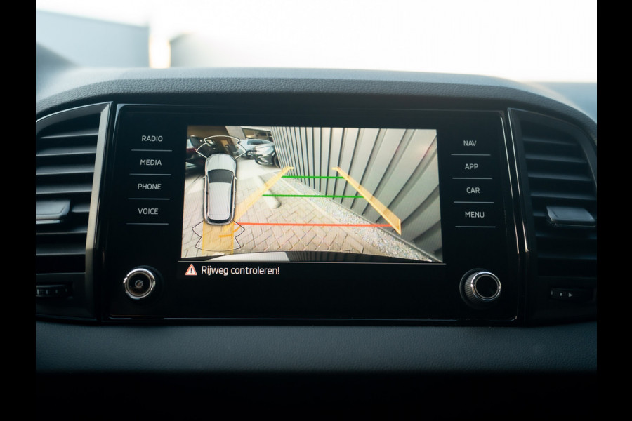 Škoda Karoq 1.5 TSI ACT Sportline Business | Elk. A-klep | 19'' | Camera | Prijs Rijklaar!!