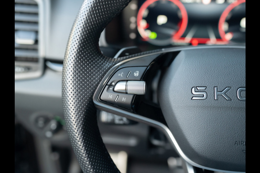 Škoda Karoq 1.5 TSI ACT Sportline Business | Elk. A-klep | 19'' | Camera | Prijs Rijklaar!!