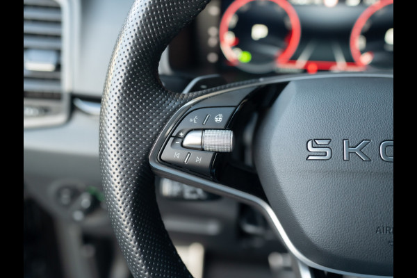 Škoda Karoq 1.5 TSI ACT Sportline Business | Elk. A-klep | 19'' | Camera | Prijs Rijklaar!!