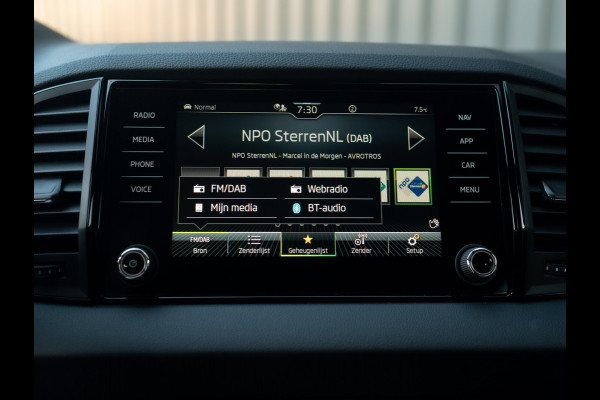 Škoda Karoq 1.5 TSI ACT Sportline Business | Elk. A-klep | 19'' | Camera | Prijs Rijklaar!!