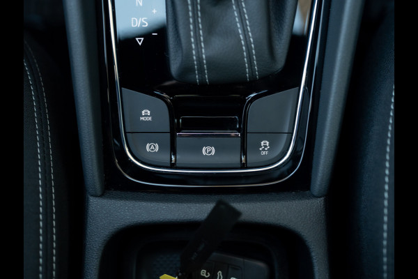 Škoda Karoq 1.5 TSI ACT Sportline Business | Elk. A-klep | 19'' | Camera | Prijs Rijklaar!!