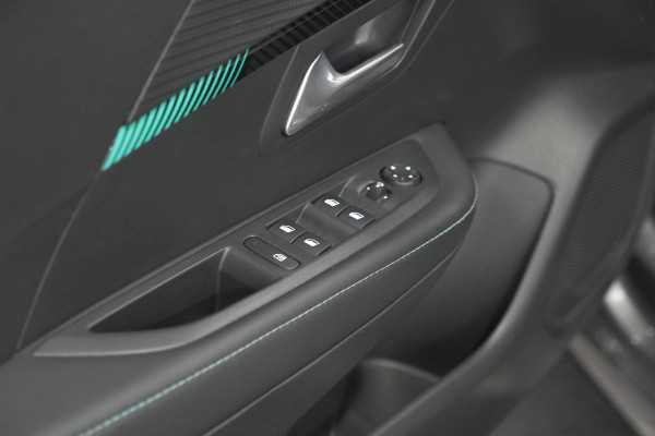 Peugeot 208 PureTech 100 Allure Pack | Parkeersensoren | Apple Carplay | Stoelverwarming