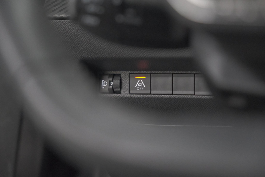 Peugeot 208 PureTech 100 Allure Pack | Parkeersensoren | Apple Carplay | Stoelverwarming