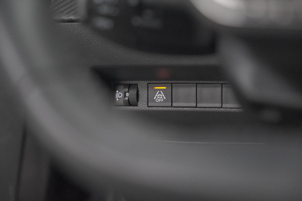 Peugeot 208 PureTech 100 Allure Pack | Parkeersensoren | Apple Carplay | Stoelverwarming