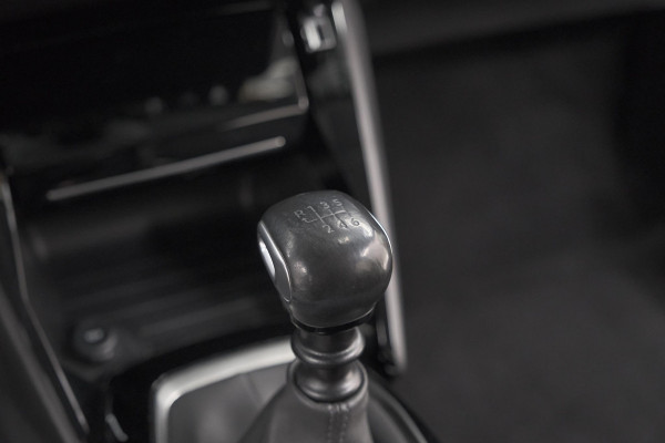 Peugeot 208 PureTech 100 Allure Pack | Parkeersensoren | Apple Carplay | Stoelverwarming