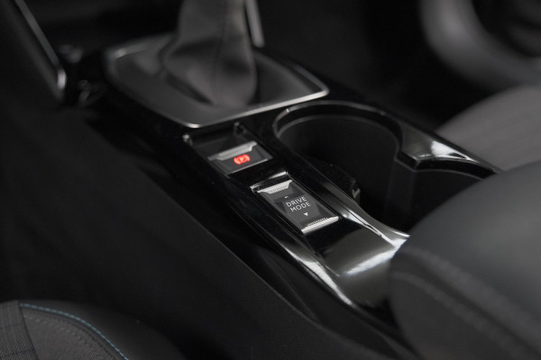 Peugeot 208 PureTech 100 Allure Pack | Parkeersensoren | Apple Carplay | Stoelverwarming