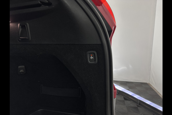 Volvo XC90 2.0 T8 Twin Engine AWD R-Design [ 7-Pers. ] Aut. *PANO | HEAD-UP | LEATHER-MICROFIBRE | FULL-LED | MEMORY-PACK | DIGI-COCKPIT | NAVI-FULLMAP | CARPLAY | ECC | HEATED-COMFORTSEATS | LANE-ASSIST | PDC | TOWBAR | 20"ALU*