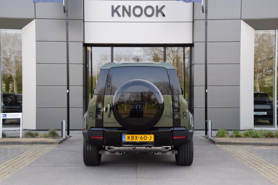 Land Rover Defender 110 P300e 110 Forest Edition
