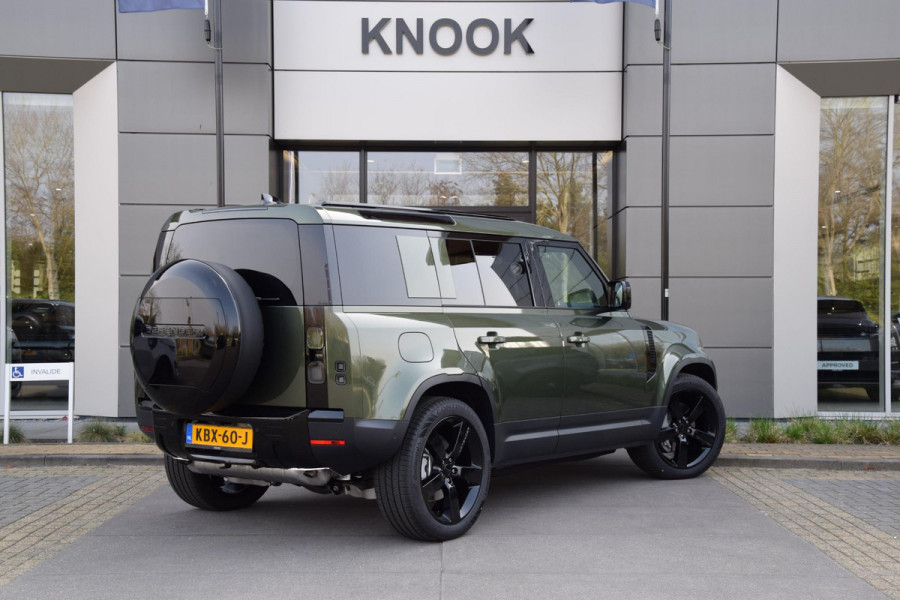Land Rover Defender 110 P300e 110 Forest Edition