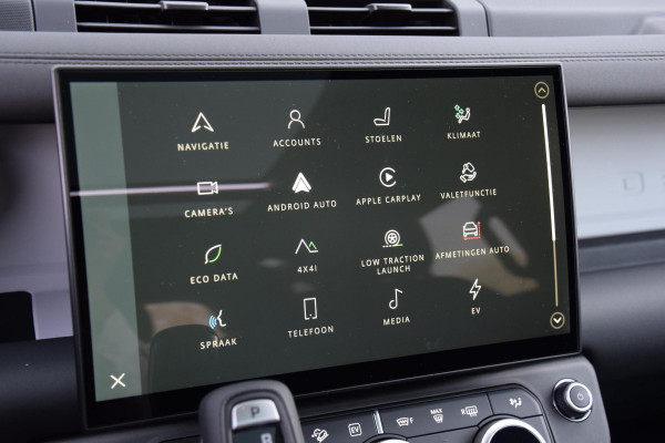 Land Rover Defender 110 P300e 110 Forest Edition