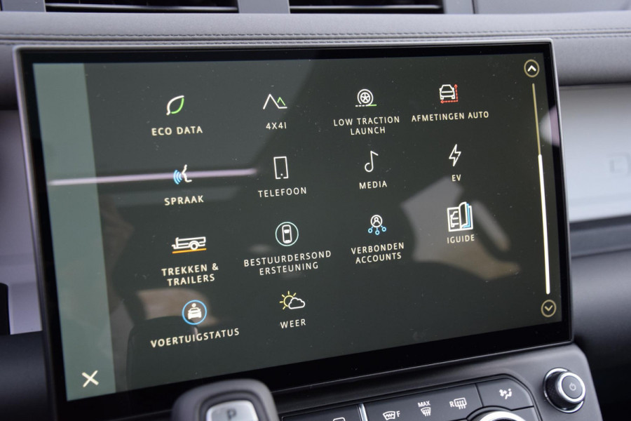 Land Rover Defender 110 P300e 110 Forest Edition