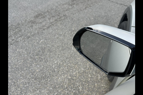Hyundai IONIQ 5 Lounge 77kWh SOH 100%| NIEUWE AUTO 45KM!!| VAN €60.000,- NU VOOR SLECHTS €45.877,- Uw LENTEVOORDEEL €14.123,-| ELEK. STOELEN MET MEMORY| WARMTEPOMP| BOSE AUDIO| HEAD-UP DISPLAY| STOELVERWARMING+ VENTILATIE| ACHTERBANK VERWARMD| SUPER COMPLEET!|